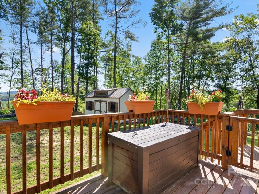 102 Kiwassa Lane, Hendersonville, NC 28792.  MLS# CAR4333333, YatesRealty ID 5277. Front deck