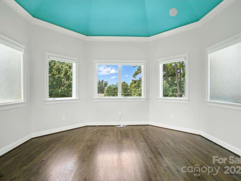 20428 Island Forest Drive, Cornelius, NC 28031.  MLS# CAR4243921, YatesRealty ID 5277. 3rd level studio or lounge area.