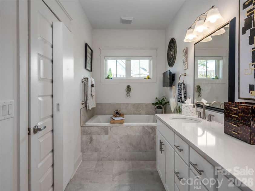 9 Cozy Cottage Way, Arden, NC 28704.  MLS# CAR4428173, YatesRealty ID 52775. 
