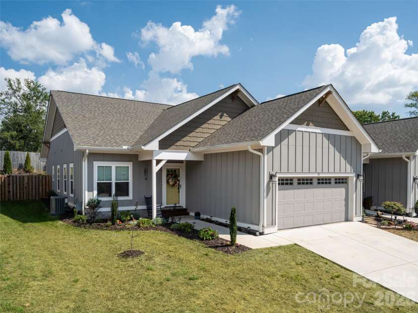 11 Cozy Cottage Way, Arden, NC 28704.  MLS# CAR4428196, YatesRealty ID 52778. 