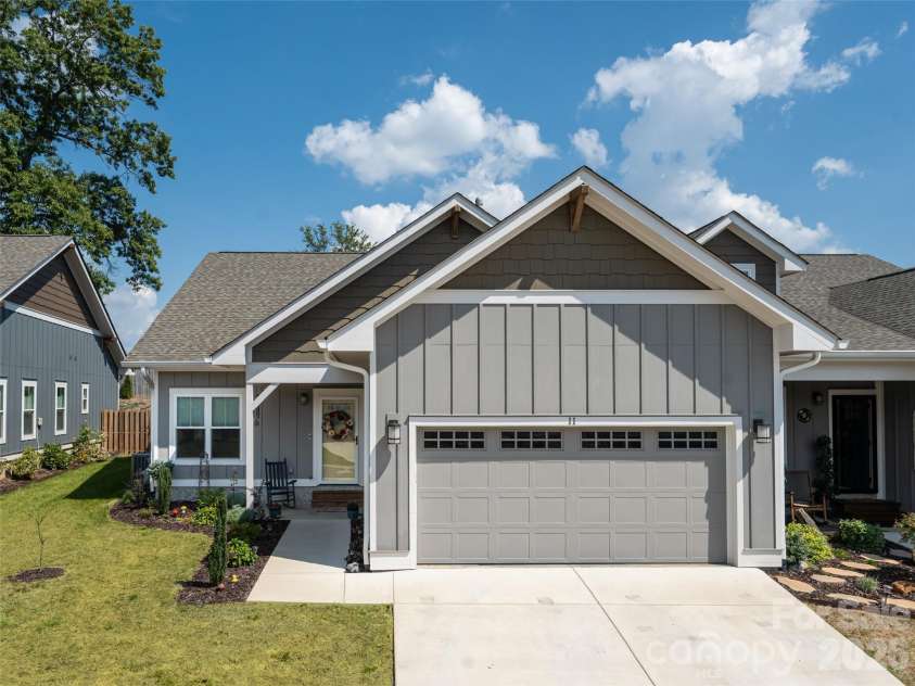 11 Cozy Cottage Way, Arden, NC 28704.  MLS# CAR4428196, YatesRealty ID 52778. 