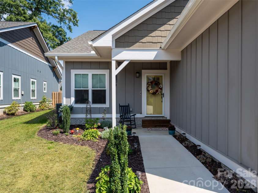11 Cozy Cottage Way, Arden, NC 28704.  MLS# CAR4428196, YatesRealty ID 52778. 