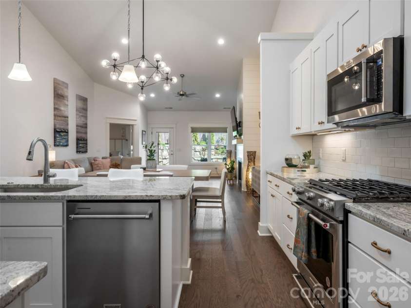 11 Cozy Cottage Way, Arden, NC 28704.  MLS# CAR4428196, YatesRealty ID 52778. 