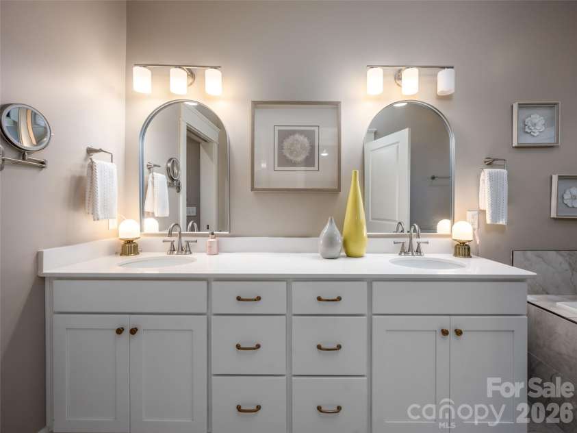 11 Cozy Cottage Way, Arden, NC 28704.  MLS# CAR4428196, YatesRealty ID 52778. 