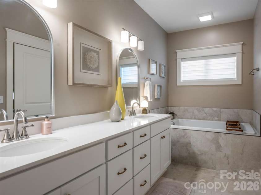 11 Cozy Cottage Way, Arden, NC 28704.  MLS# CAR4428196, YatesRealty ID 52778. 