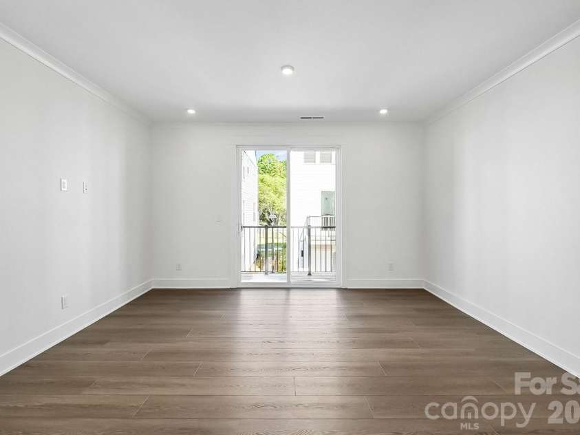 1128 Kokomo Lane, Charlotte, NC 28206.  MLS# CAR4387962, YatesRealty ID 52779. 