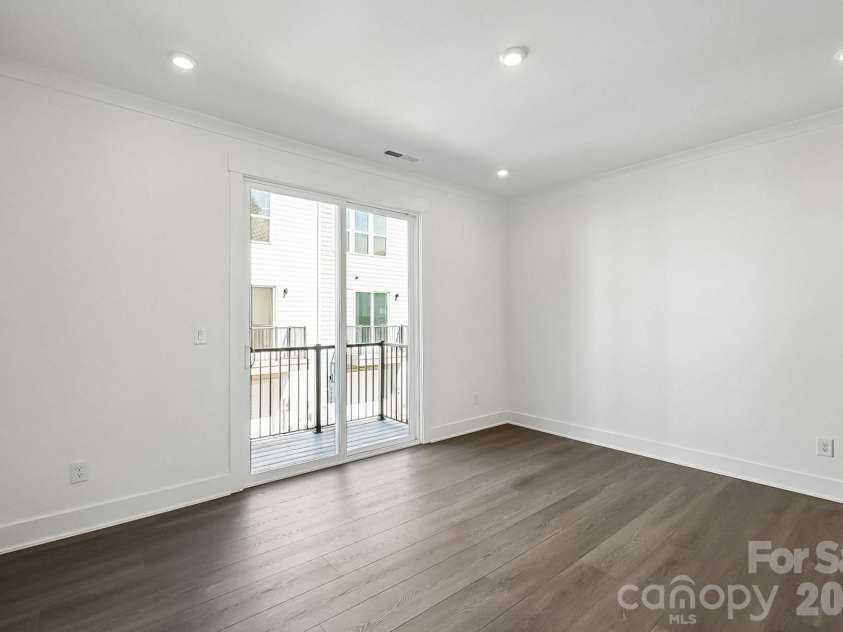 1128 Kokomo Lane, Charlotte, NC 28206.  MLS# CAR4387962, YatesRealty ID 52779. 