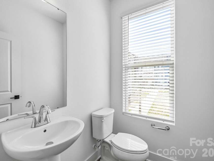 1128 Kokomo Lane, Charlotte, NC 28206.  MLS# CAR4387962, YatesRealty ID 52779. 