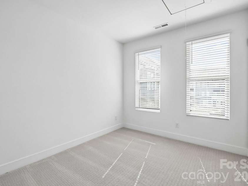 1128 Kokomo Lane, Charlotte, NC 28206.  MLS# CAR4387962, YatesRealty ID 52779. 