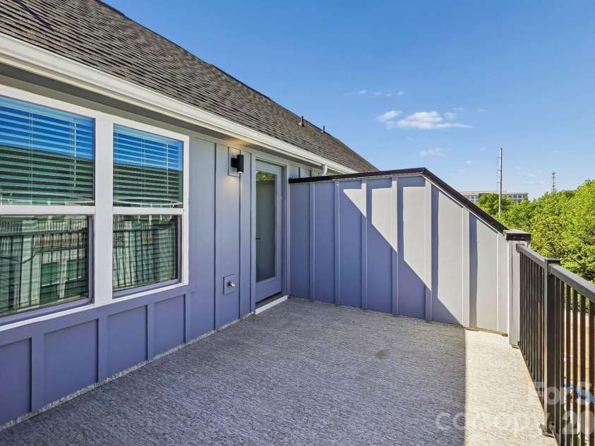 1128 Kokomo Lane, Charlotte, NC 28206.  MLS# CAR4387962, YatesRealty ID 52779. 