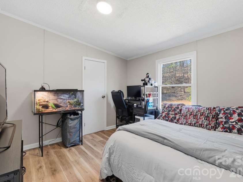 5218 Stoney Oaks Drive, Gastonia, NC 28052.  MLS# CAR4357502, YatesRealty ID 5278. 