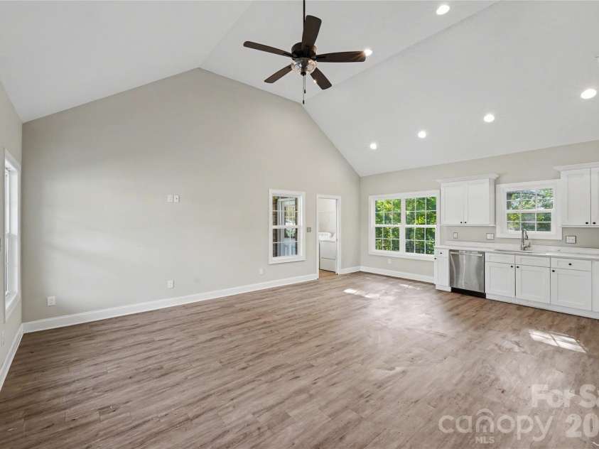 161 Ole Eastpointe Drive, York, SC 29745.  MLS# CAR4426181, YatesRealty ID 52780. 