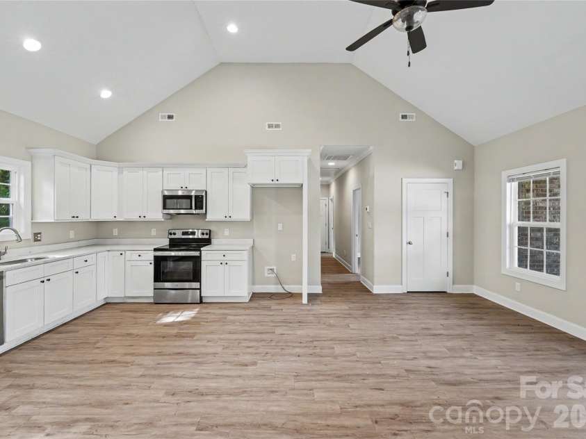 161 Ole Eastpointe Drive, York, SC 29745.  MLS# CAR4426181, YatesRealty ID 52780. 