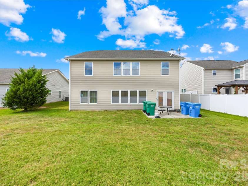 12859 Clydesdale Drive, Midland, NC 28107.  MLS# CAR4428177, YatesRealty ID 52785. 