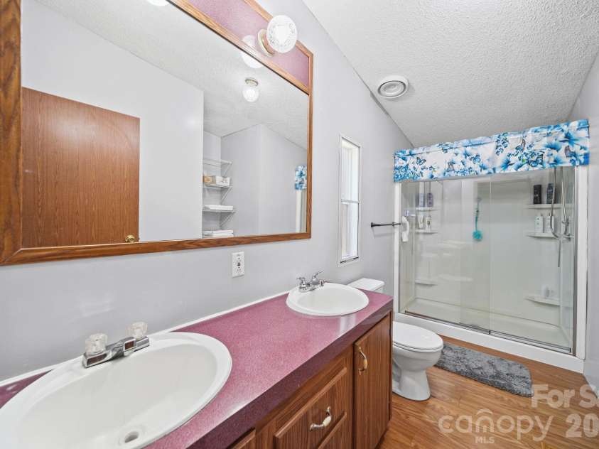 420 Panther Point Trail, Richfield, NC 28137.  MLS# CAR4423340, YatesRealty ID 52788. En Suite Bathroom