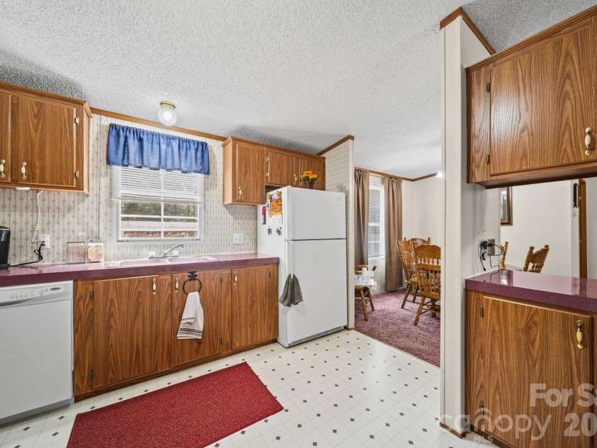 420 Panther Point Trail, Richfield, NC 28137.  MLS# CAR4423340, YatesRealty ID 52788. Kitchen
