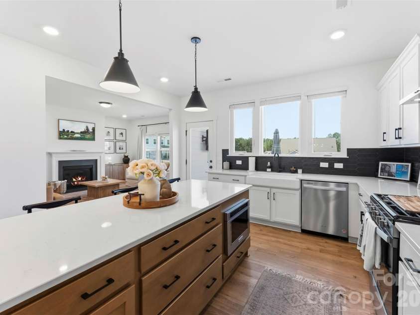 12001 Sam Snead Court, Lancaster, SC 29720.  MLS# CAR4357284, YatesRealty ID 5279. Kitchen
