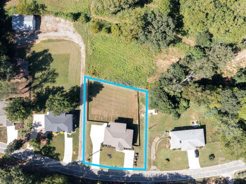 139 Ridge Road, Candler, NC 28715.  MLS# CAR4426704, YatesRealty ID 52790. Approximate lot lines