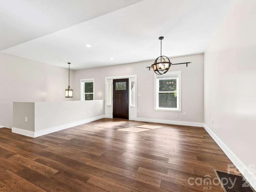 139 Ridge Road, Candler, NC 28715.  MLS# CAR4426704, YatesRealty ID 52790. Split BR Floorplan walks you back through the main living space