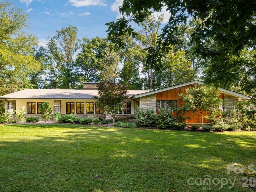 6 Deerfield Road, Asheville, NC 28803.  MLS# CAR4423858, YatesRealty ID 52791. 