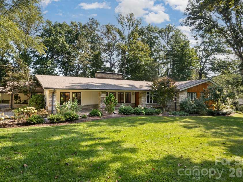 6 Deerfield Road, Asheville, NC 28803.  MLS# CAR4423858, YatesRealty ID 52791. 