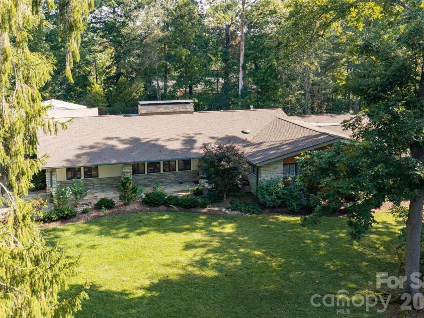 6 Deerfield Road, Asheville, NC 28803.  MLS# CAR4423858, YatesRealty ID 52791. 