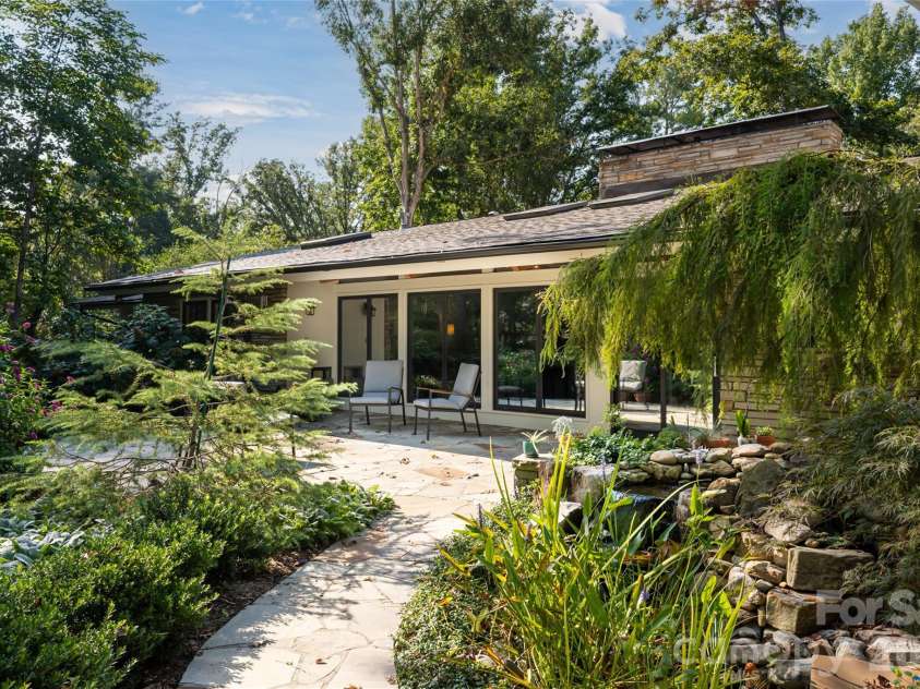 6 Deerfield Road, Asheville, NC 28803.  MLS# CAR4423858, YatesRealty ID 52791. 