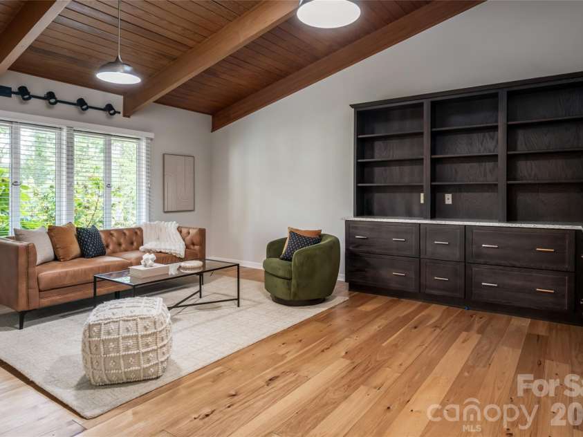 6 Deerfield Road, Asheville, NC 28803.  MLS# CAR4423858, YatesRealty ID 52791. Office