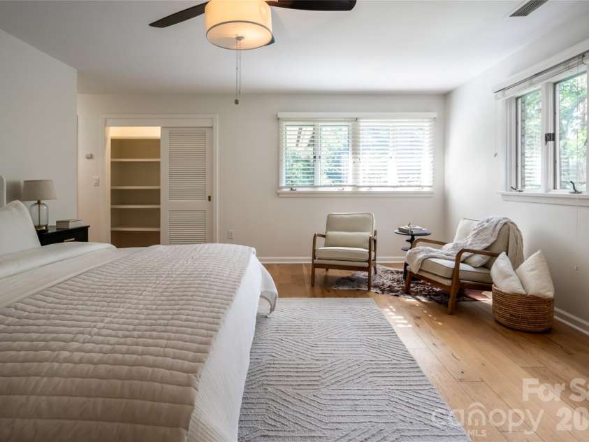 6 Deerfield Road, Asheville, NC 28803.  MLS# CAR4423858, YatesRealty ID 52791. Primary