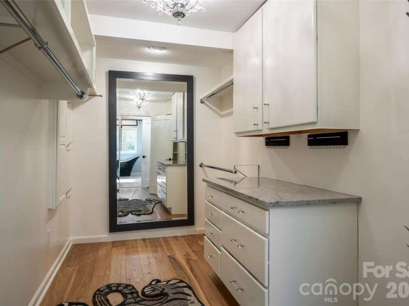 6 Deerfield Road, Asheville, NC 28803.  MLS# CAR4423858, YatesRealty ID 52791. Primary Closet