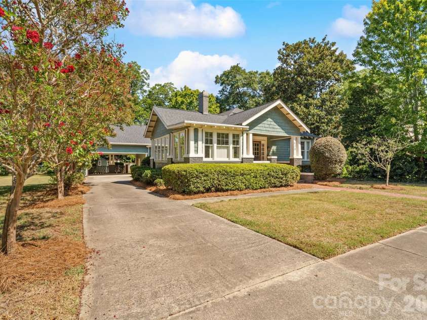 638 College Avenue, Rock Hill, SC 29730.  MLS# CAR4428229, YatesRealty ID 52792. 