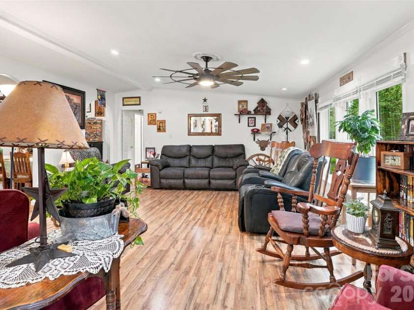 106 Amy Drive, Kings Mountain, NC 28086.  MLS# CAR4428225, YatesRealty ID 52798. 