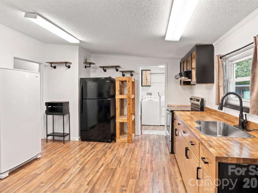 106 Amy Drive, Kings Mountain, NC 28086.  MLS# CAR4428225, YatesRealty ID 52798. 