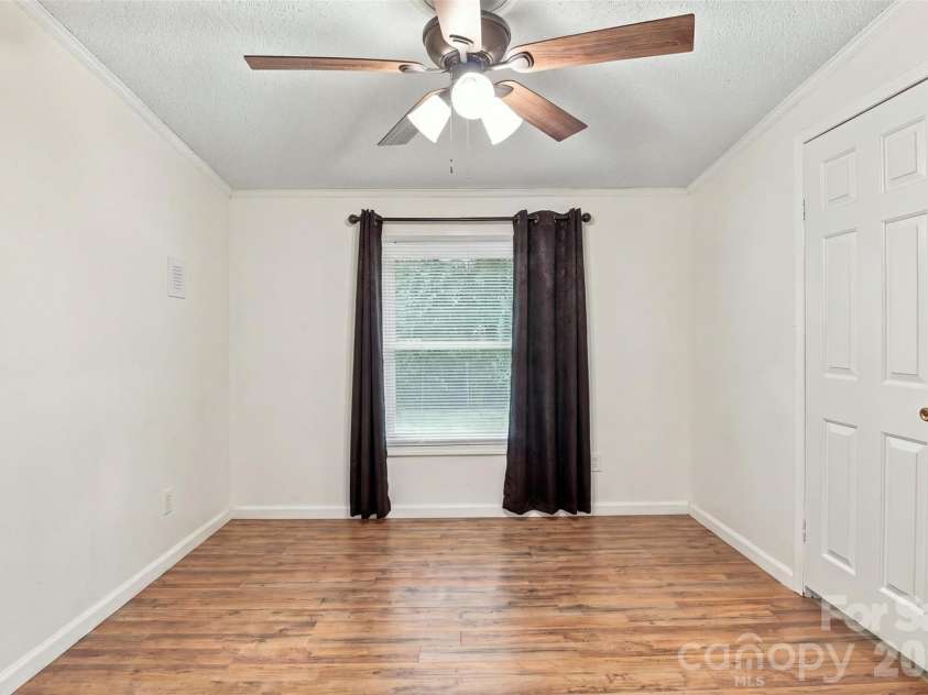 106 Amy Drive, Kings Mountain, NC 28086.  MLS# CAR4428225, YatesRealty ID 52798. 