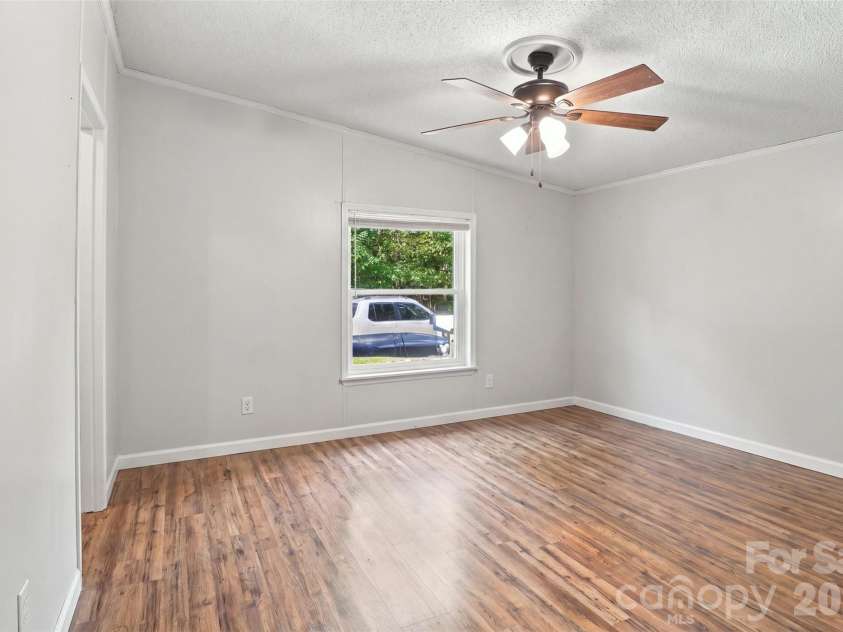 106 Amy Drive, Kings Mountain, NC 28086.  MLS# CAR4428225, YatesRealty ID 52798. 