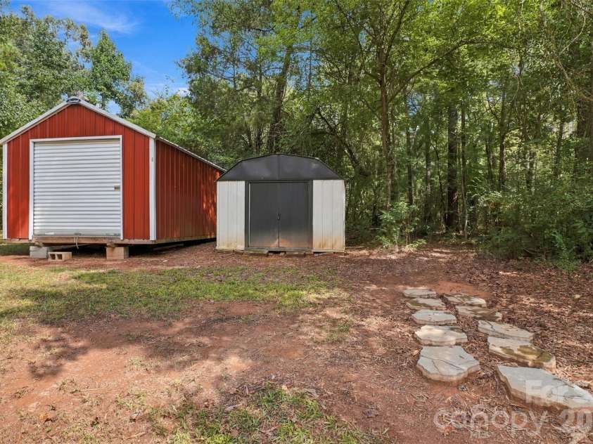 106 Amy Drive, Kings Mountain, NC 28086.  MLS# CAR4428225, YatesRealty ID 52798. 