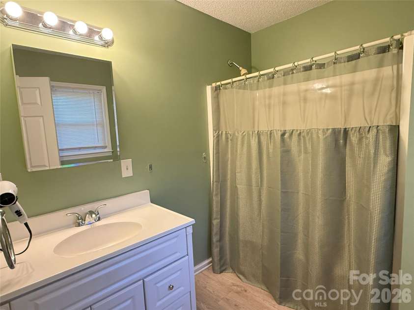 240 Nixon Road, Belmont, NC 28012.  MLS# CAR4428255, YatesRealty ID 52799. 