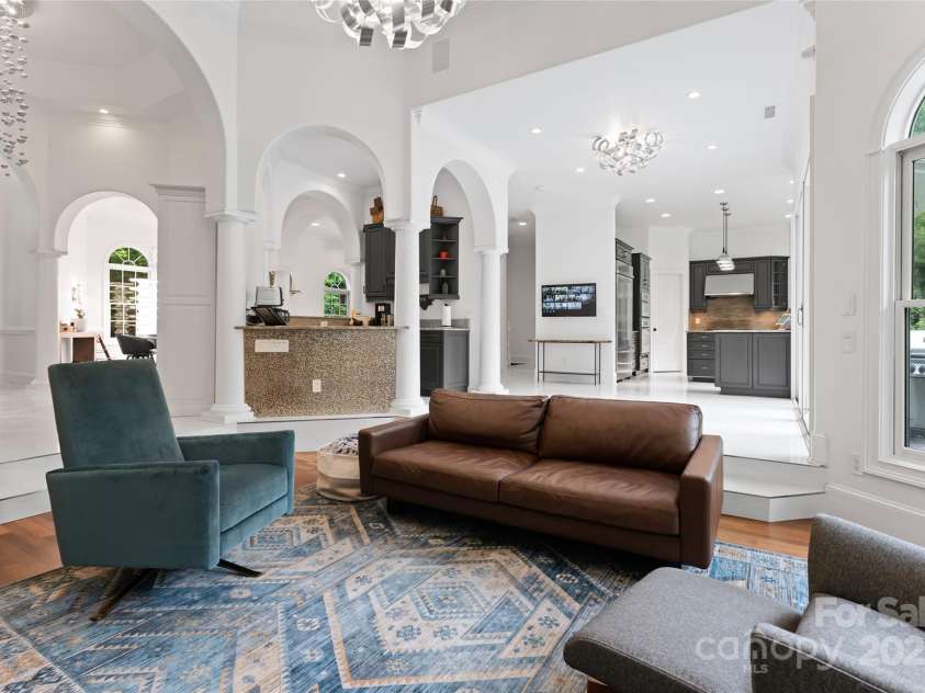 18 Cedar Hill Drive, Asheville, NC 28803.  MLS# CAR4141644, YatesRealty ID 528. 