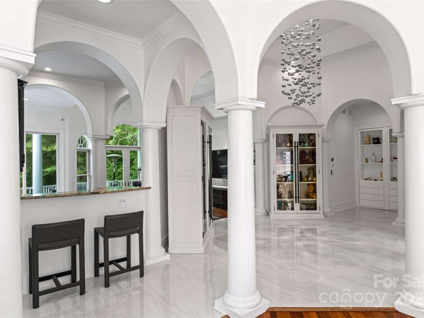 18 Cedar Hill Drive, Asheville, NC 28803.  MLS# CAR4141644, YatesRealty ID 528. 