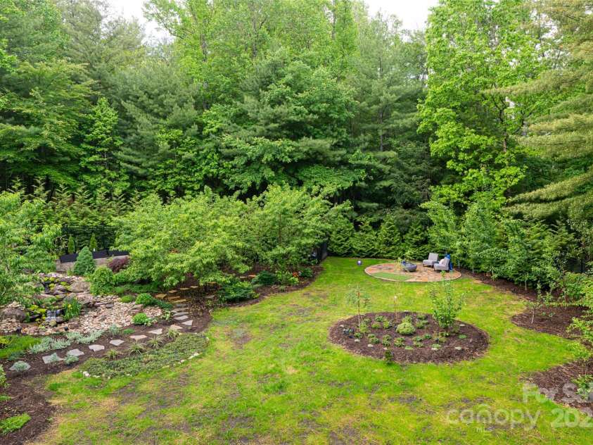 18 Cedar Hill Drive, Asheville, NC 28803.  MLS# CAR4141644, YatesRealty ID 528. 