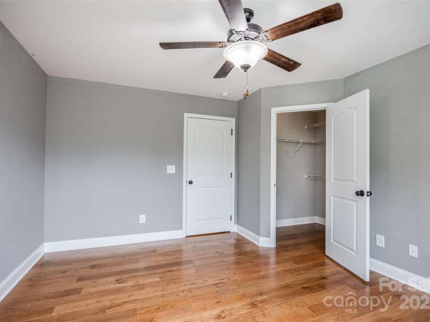 5241 Knopf Drive, Great Falls, SC 29055.  MLS# CAR4291935, YatesRealty ID 5280. 