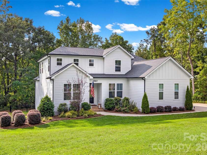 1061 Kendrick Road, Clover, SC 29710.  MLS# CAR4427227, YatesRealty ID 52801. 