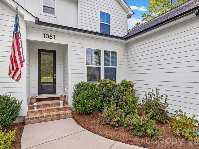 1061 Kendrick Road, Clover, SC 29710.  MLS# CAR4427227, YatesRealty ID 52801. 