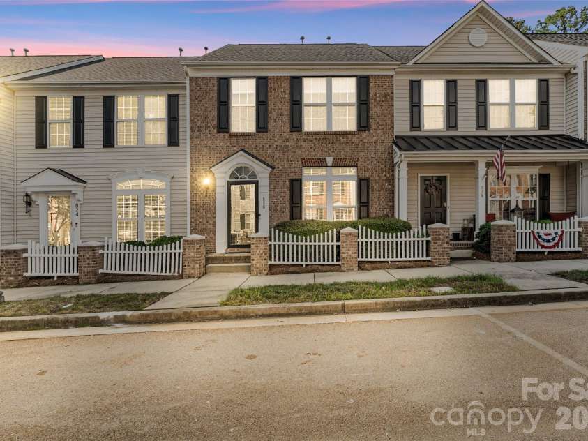 820 Dillard Road, Rock Hill, SC 29730.  MLS# CAR4427866, YatesRealty ID 52802. 
