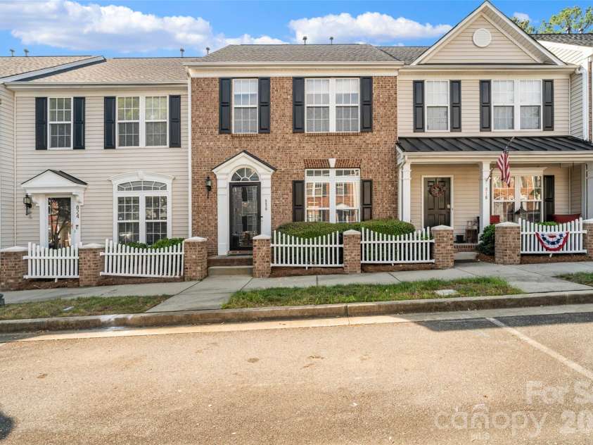 820 Dillard Road, Rock Hill, SC 29730.  MLS# CAR4427866, YatesRealty ID 52802. 