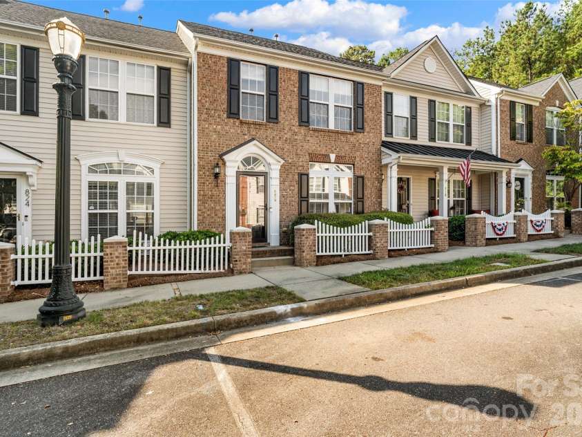 820 Dillard Road, Rock Hill, SC 29730.  MLS# CAR4427866, YatesRealty ID 52802. 