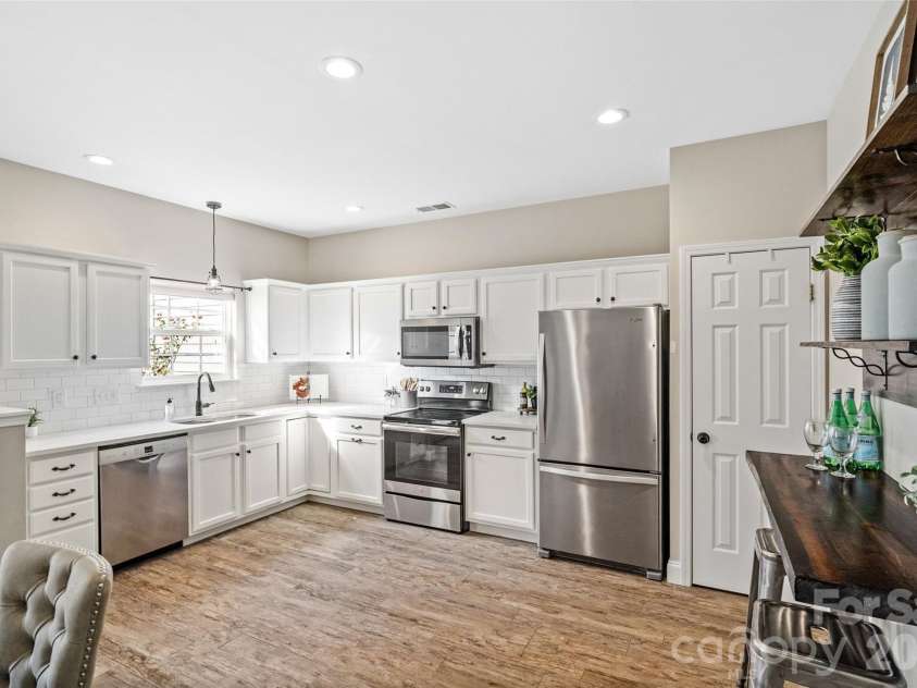 820 Dillard Road, Rock Hill, SC 29730.  MLS# CAR4427866, YatesRealty ID 52802. 