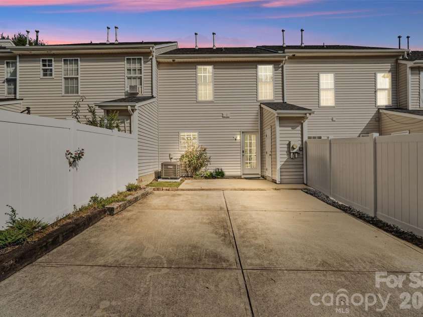820 Dillard Road, Rock Hill, SC 29730.  MLS# CAR4427866, YatesRealty ID 52802. 