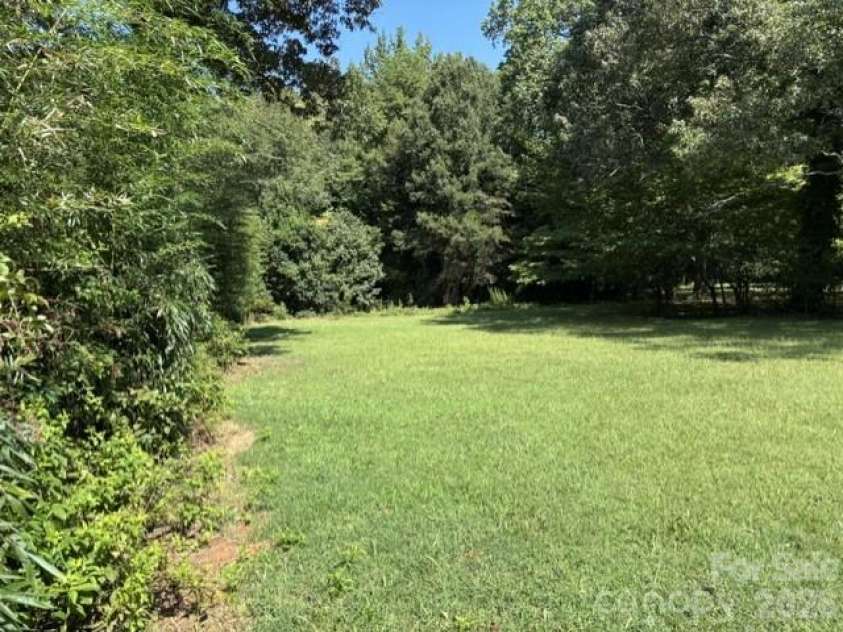 7331 Mallard Creek Road, Charlotte, NC 28262.  MLS# CAR4425959, YatesRealty ID 52806. 