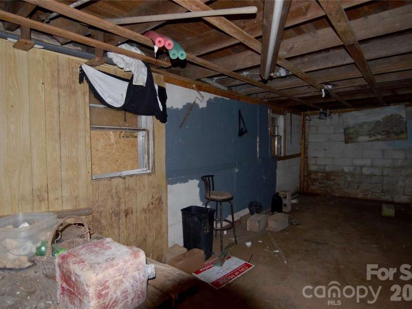 440 Hillcrest Street, Marion, NC 28752.  MLS# CAR4426875, YatesRealty ID 52808. 